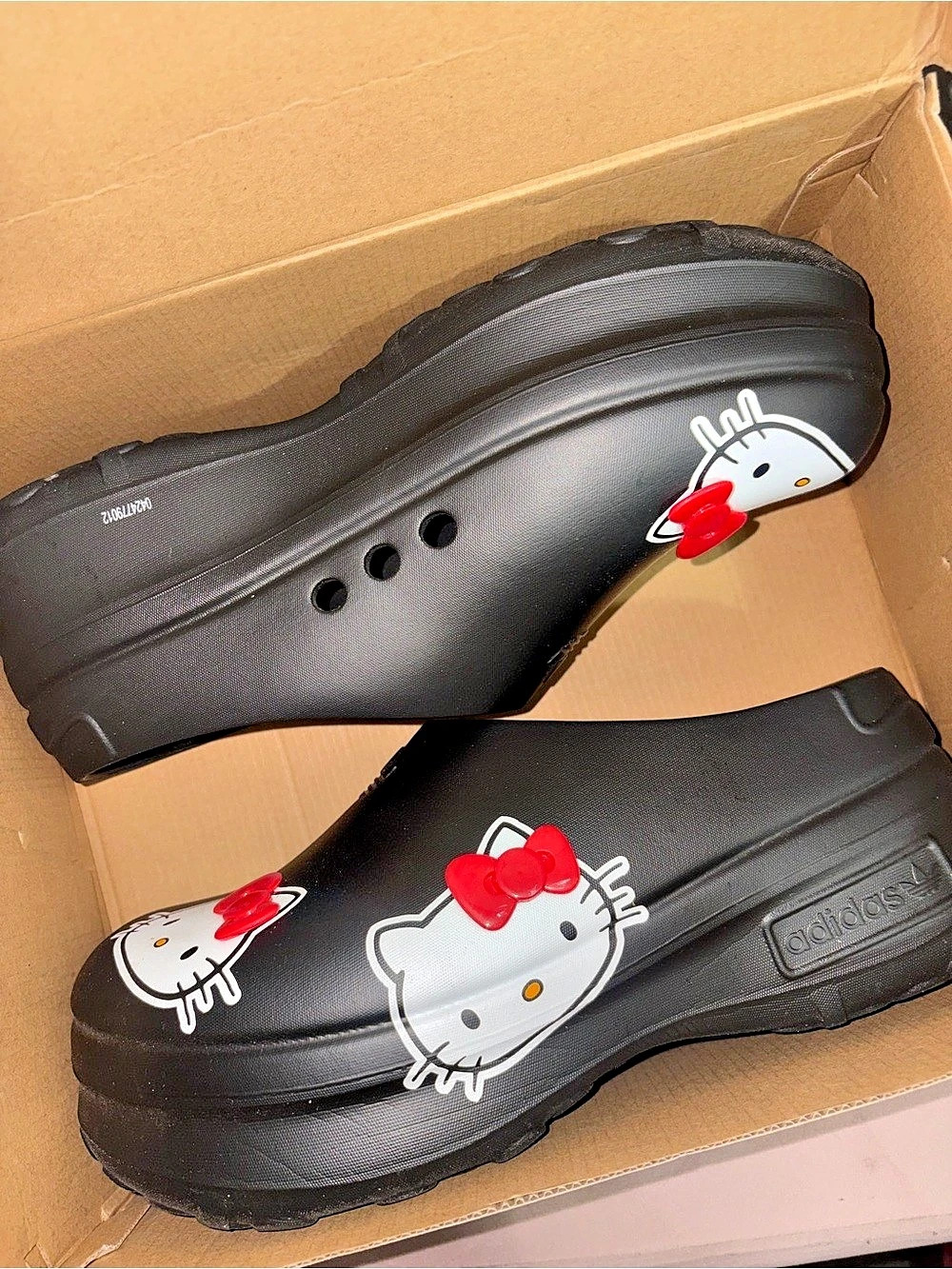 NWT Adidas x Hello Kitty Adifom Stan Mule Platforms - Black Clogs